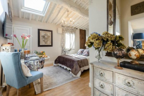 Moro Studio Suite, Classy and Romantic Apartment in Lucca